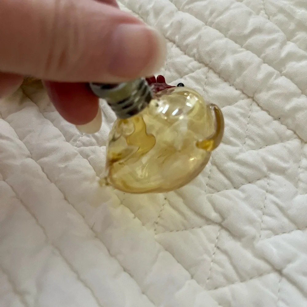 Lampwork Chicken Translucent Salt and Pepper Shakers by Glass Act Artisans - Picture 3 of 9